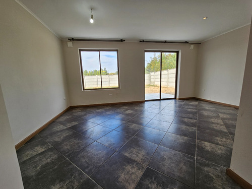 Casa De 1 Piso Parque San Valentín