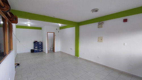 Imagen 3 de 9 de Adriana Castellanos +58 412 6697984 Venta Local Comercial En Los Guayos, C.c La Linea. (42m2) Cod. 155264