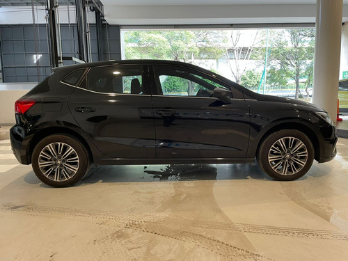 Imagen 12 de 15 de Seat Ibiza 2019 1.6 Excellence 5p Mt
