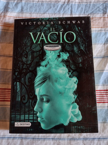 Libro El Vacío De Victoria Schwab