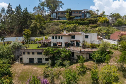 Casa En Venta 730 Mtrs2 ,con Vista. Calle Cerrada! La Lagunita Country Club Mls #24-25099 Francis Zeppieri