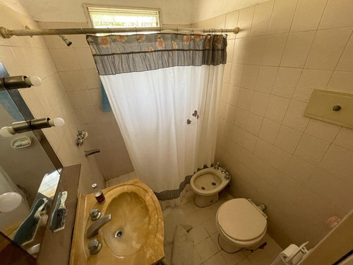 Imagen 7 de 9 de En Venta | Oportunidad Inversores | Excelente Propiedad Ubicada Sobre 3 Lotes De Terreno En Moreno Sur