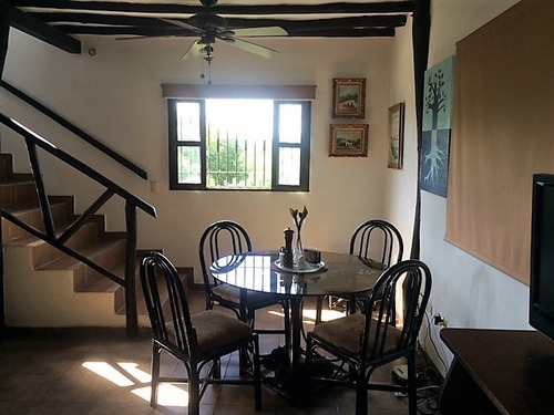 Townhouse En Conjunto Rompe Olas, El Tirano Ic-00005