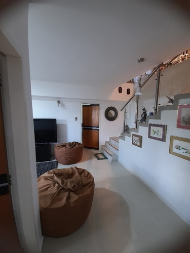 Imagen 18 de 30 de Angela Betancourt Vende, Bello Y Moderno Penthouse En Mañongo Foa-2394 04125067379 04244900499