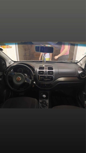 Fiat Grand Siena 2013 1.4 Attractive Flex 4p