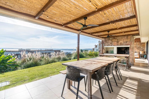 Quartier Punta Ballena De Tres Dormitorios Completamente Reformado En Quartier Punta Ballena