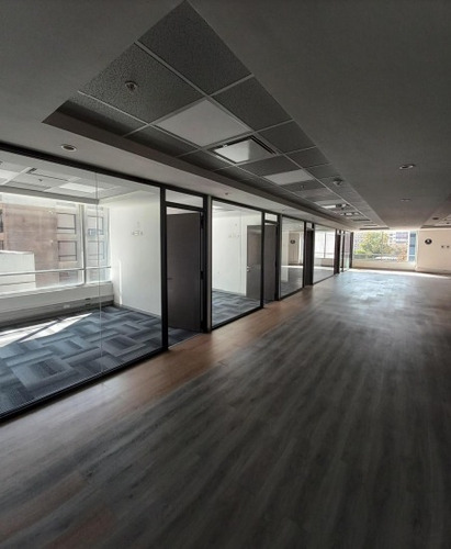 Imagen 2 de 6 de Oficina En Arriendo En Providencia