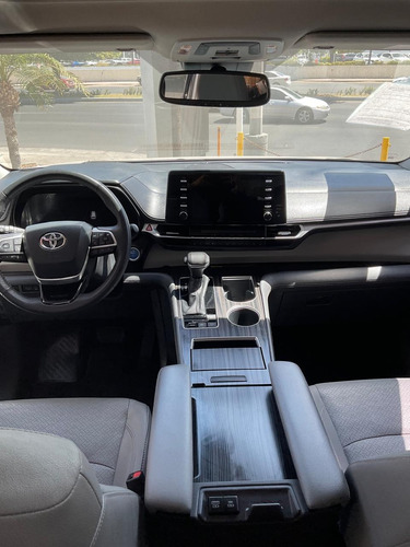 Toyota Sienna 3.5 Limited At