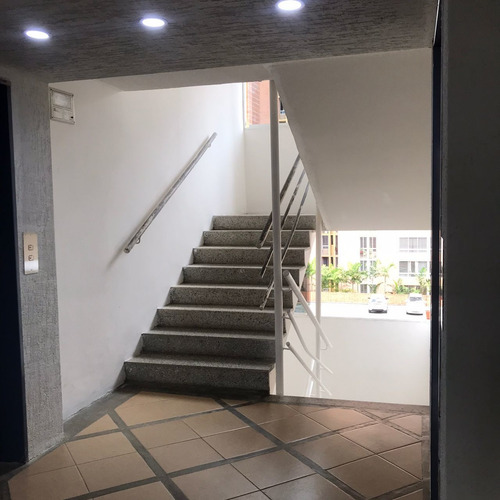 Imagen 2 de 9 de Vendo Apartamento 74m2 2h/2b/1p Macaracuay 4534
