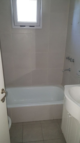 Imagen 8 de 14 de Departamento De 2 Ambientes En Venta - Moron Norte