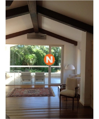 Casa En Venta Golf De Punta Del Este, Frente Al Mar, Con Vista , 6 Dormitorios.- Ref: 209970