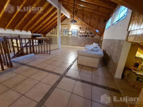 Imagen 12 de 30 de Fonrouge Al 1000 Hermosa Casa Con Cochera, Patio, Sauna Y Sum