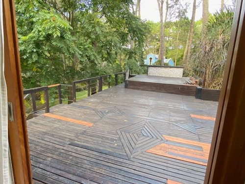 Casa En Venta En Carilo