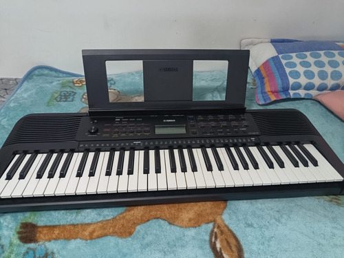 Teclado Organeta Yamaha Psr Psr-e273 61 Teclas 