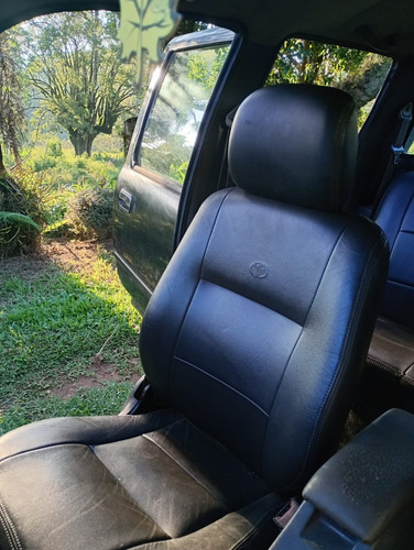 Toyota Hilux 3.0 Srv Cab. Dupla Turbo 4x4 4p