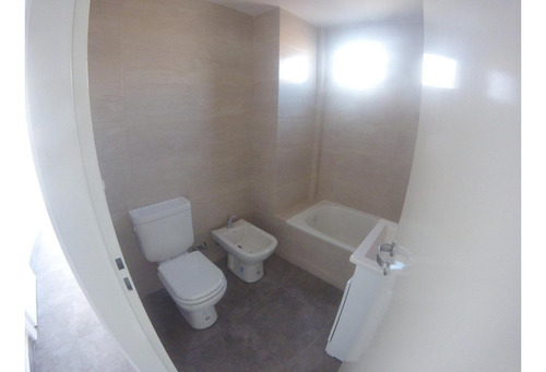 Imagen 10 de 12 de Venta De Departamento 2 Ambientes En Edificio Piamonte V