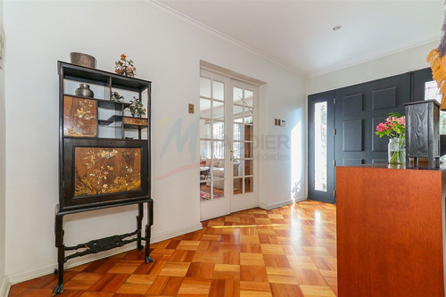 Casa En Venta De 5 Dorm. En Las Condes