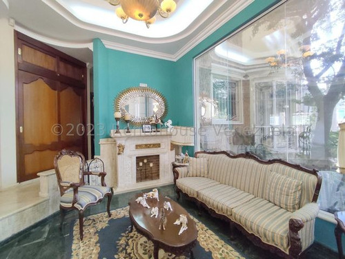 Jip 25-13586: Rentahouse Vende Magestuosa Casa De 920mts2, Rodeada De Hermosos Jardines Y Espectaculares Ambientes De Lujo. En Urb El Castaño. Maracay