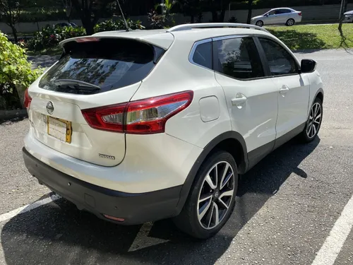 Nissan Qashqai 2.0 Esclusive At 4x4 2015
