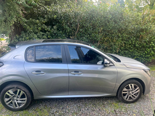 Peugeot 208 1.6 Feline Tiptronic