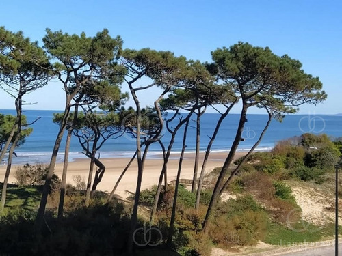 Imagen 9 de 9 de Apartamento Con Vista Al Mar De 1 Dorm. Playa Mansa, Punta Del Este- Ref: 54567