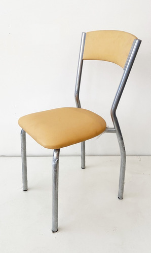 Imagen 3 de 7 de Sillas Comedor Pintada Tapizada Caño Oferta Zala Muebles
