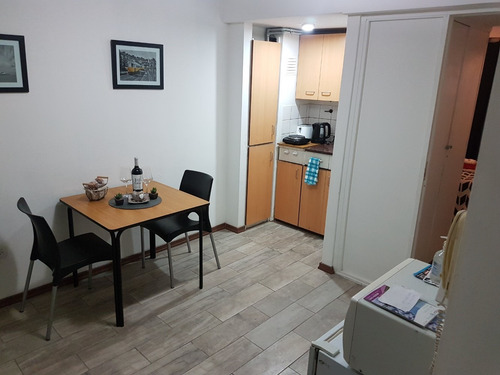 Imagen 7 de 21 de Departamento Temporario Microcentro Mendoza. Turismo.parejas
