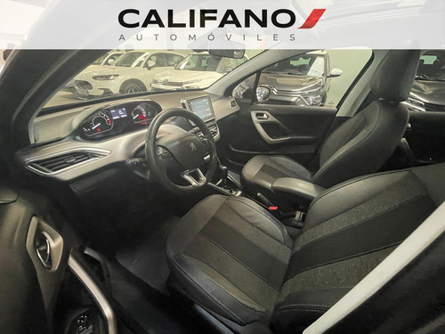 Peugeot 208 Feline 1.6 AT