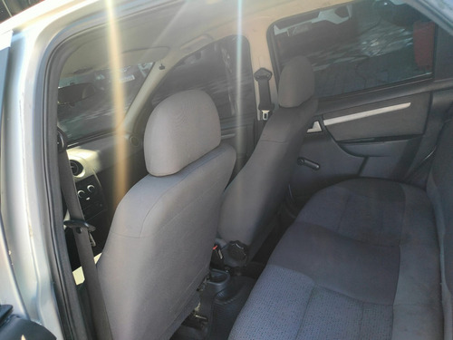 Imagem 7 de 15 de Chevrolet Celta