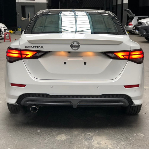 Imagen 19 de 20 de Nissan Sentra Sr Cvt Bitono Deportivo