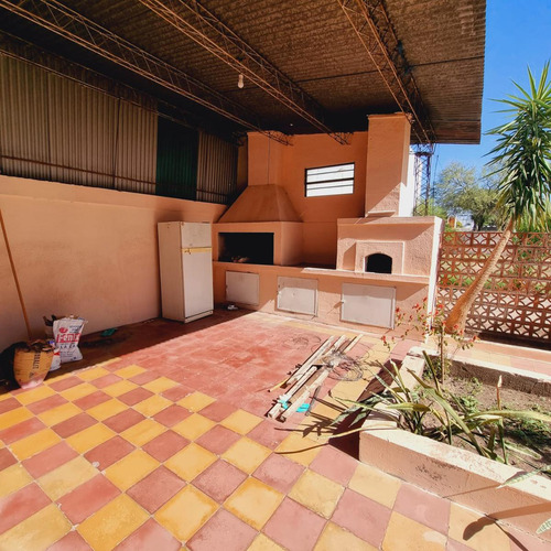 Venta Casa 3 Dormitorios Local Comercial. San Luis. J. G. Funes N°732