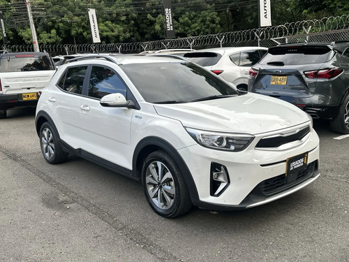 Kia Stonic Zenith Mt 1000cc T 6ab Abs