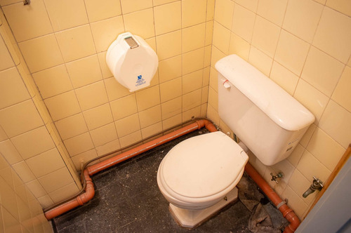 Imagen 11 de 30 de Oficina En Venta En Plaza De Mayo- Baño Y Cocina