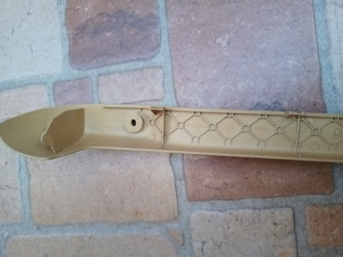 Cubre Riel Original Usado Para Golf-jetta A4, Jetta Clásico. (Usado)