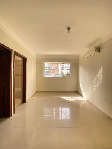 Se Alquila Amplio Apartamento 3 Habitaciones Listo