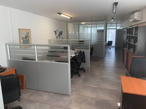 Venta Of.104m2 C/ Enorme Cochera - Piso Alto - Libertador Y Juramento