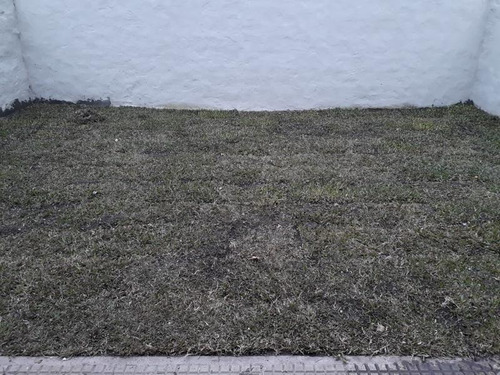 Ph En Venta De Tres Ambientes En Castelar