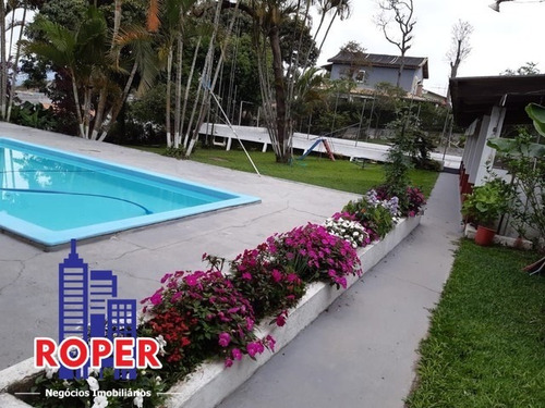 Linda Chácara De 2.200 Metros Com Escritura, Aceita Financiamento À Venda No Centro De Arujá. - Ch00979 - 69474353