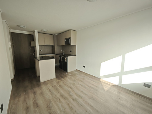 Ref:12591** Arriendo Depto 2d+2b, Refri, Microondas, Te