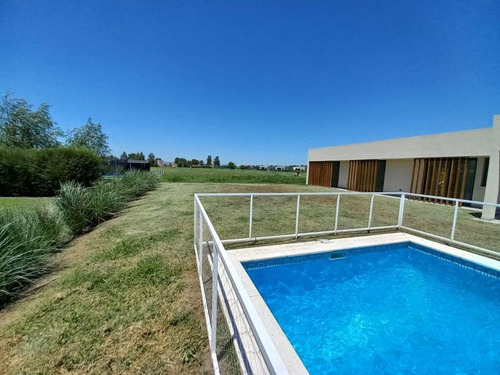 Imagen 21 de 26 de Casa - Canning (ezeiza)