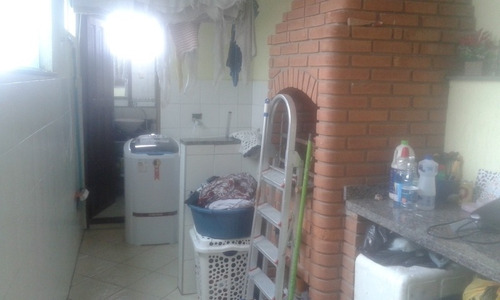 Imagem 10 de 15 de Casa 3 Dormitórios - Jardim D'abril - 76