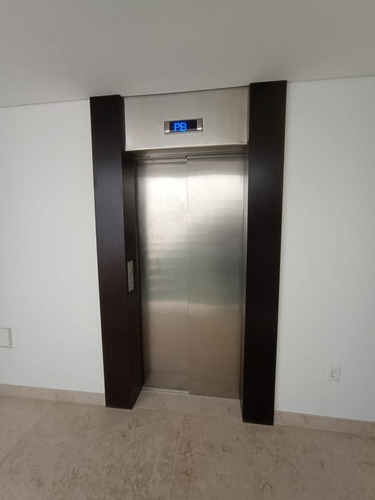 Imagen 5 de 30 de Rivera Próximo Arocena A Estrenar Oficina De 147 M2 !!