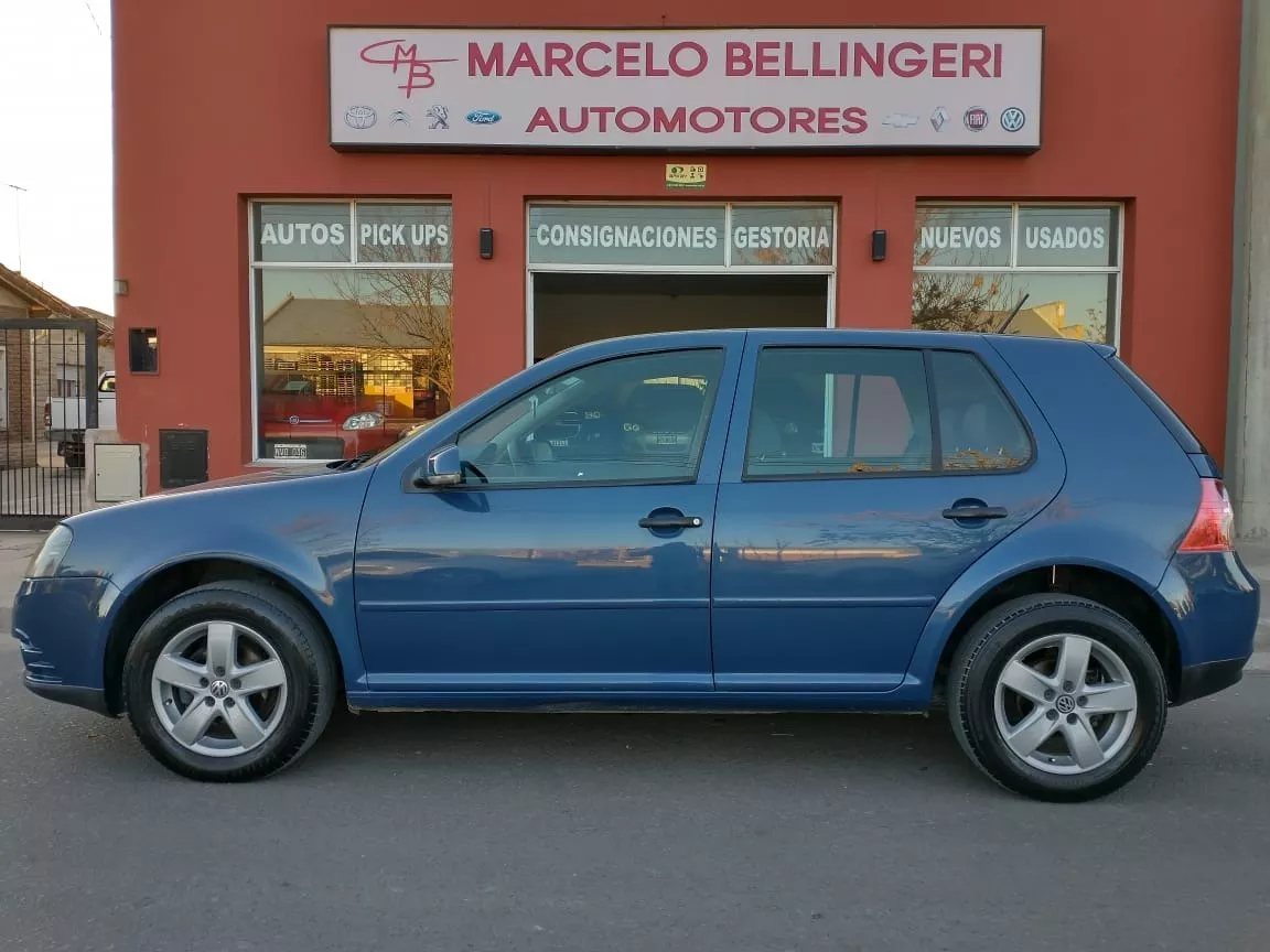 Volkswagen Golf 1.6 Advance