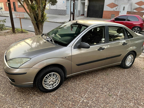 Ford Focus 1.6 Ambiente Mp3