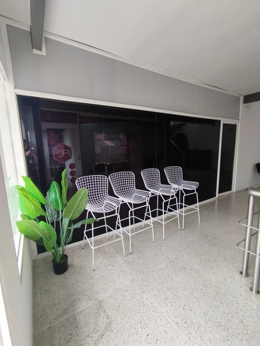 Disponible Para Alquiler. Local Comercial
