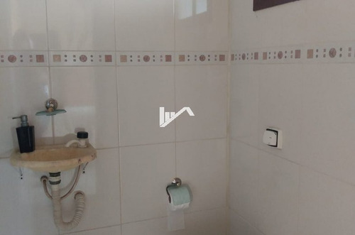 Imagem 11 de 12 de Casa No Bairro Tupy, Em Praia Grande Ca648-f