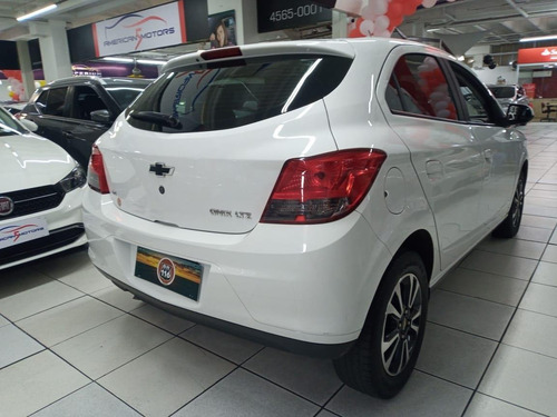 Imagem 6 de 13 de Chevrolet Onix 1.4 Ltz Spe/4 Flex Manual