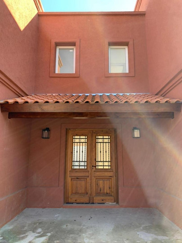 Imagen 2 de 22 de Casas En B° Con Porton Excelente Ubicacion