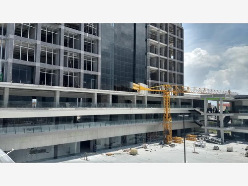 Imagen 1 de 6 de Terreno Comercial En Renta Lagos Continental