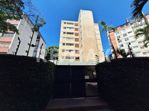 Apartamento En Alquiler En Chuao 210m2